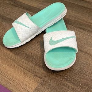 Nike slides
